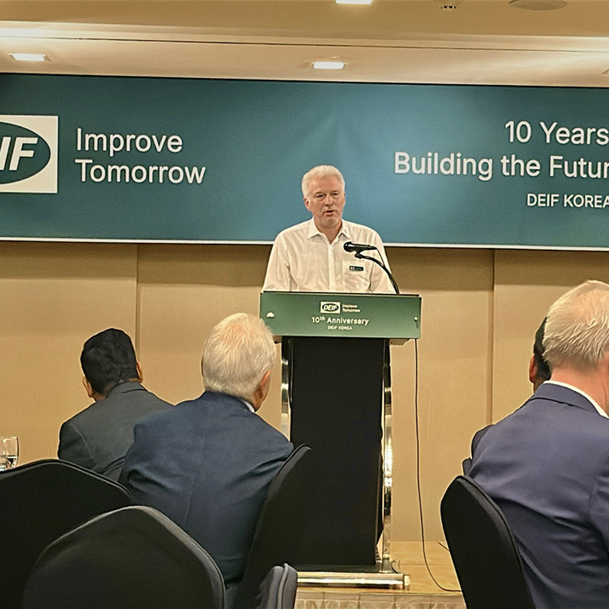 Speaker Christian Nielsen