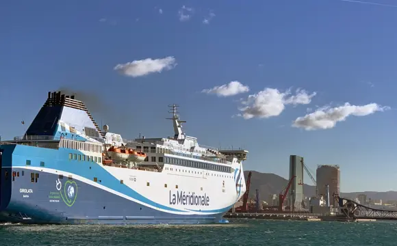 01 Jumbotron La Merionale Ferry Girolata Case