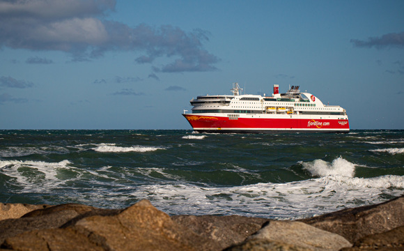 13 Industry Pasengerships And Ferries