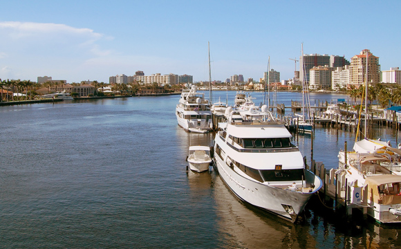 01 Jumbotron Pleasure Boats